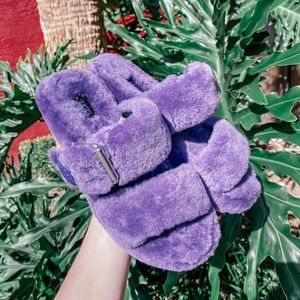 Ugg FUZZ YEAH violet slippers Size 8! 💖